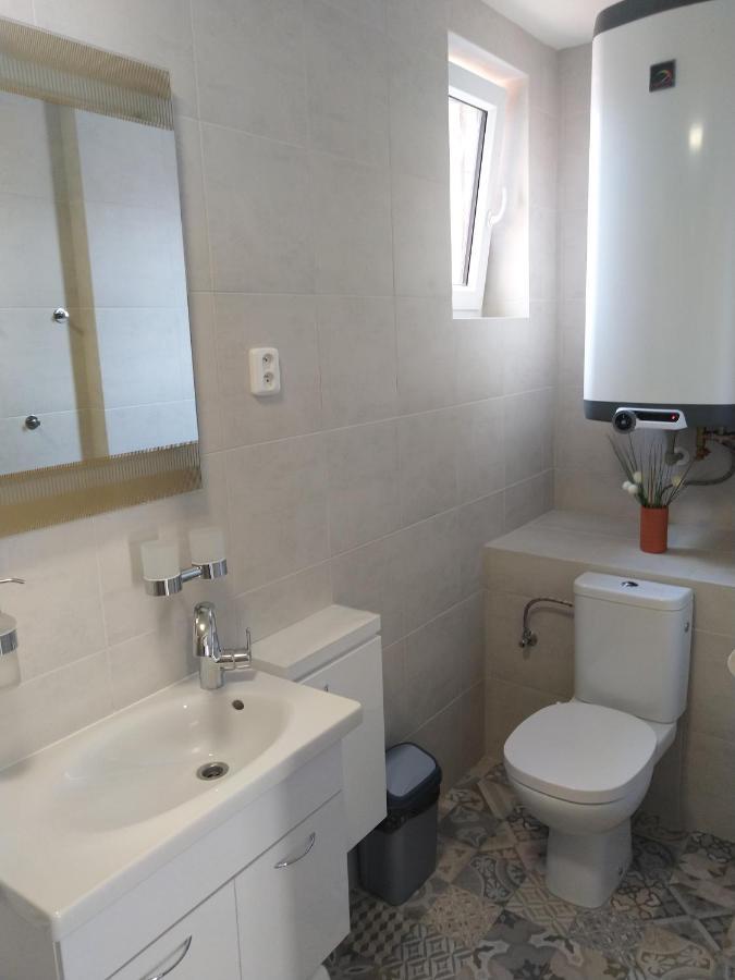 Alisa Apartments Kostomlaty nad Labem Eksteriør billede