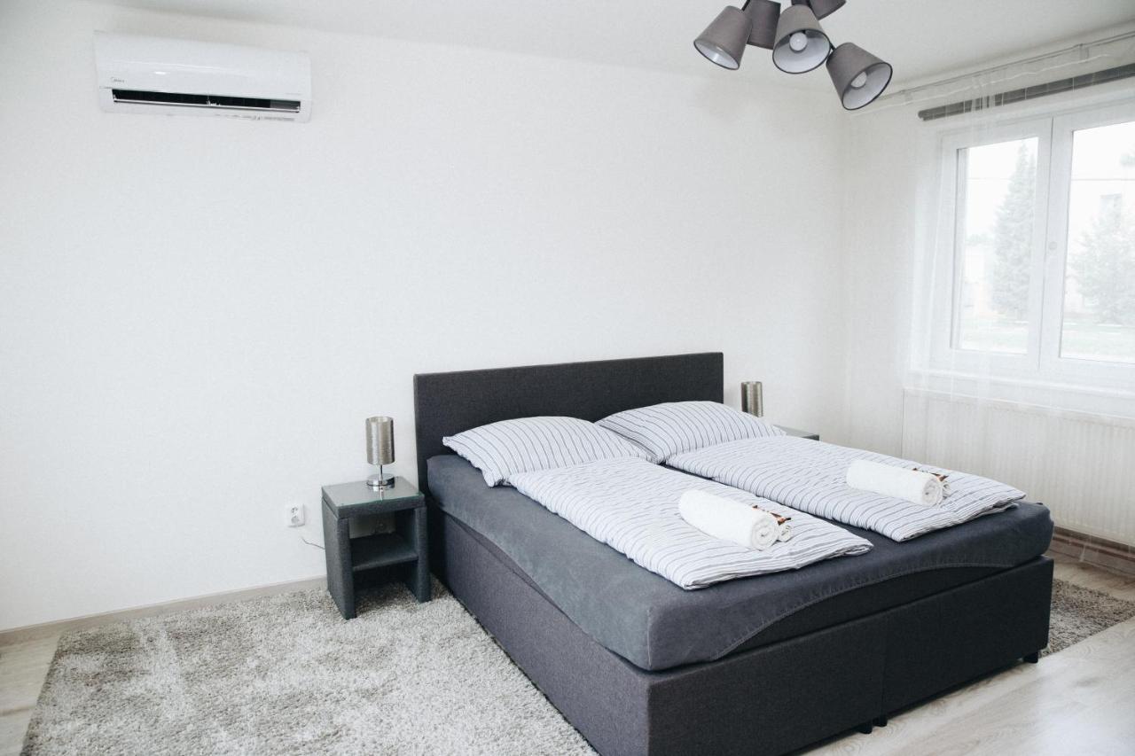 Alisa Apartments Kostomlaty nad Labem Eksteriør billede